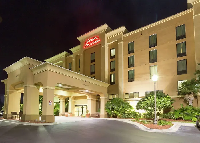 Hampton Inn & Suites -Airport